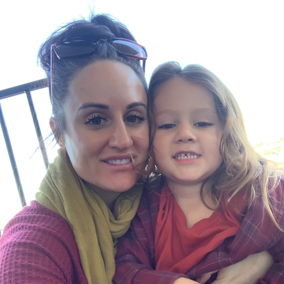 Meet your Posher, Amber - Picture 1 of 1